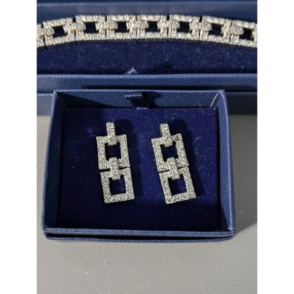 Personal Accent Silver Plated Jewelry Set w/ Necklace Bracelet & Earrings - Picture 4 of 8